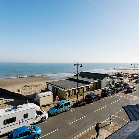 Sunny Beach Apartments Shanklin Exterior photo